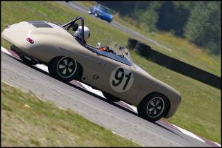 Illustration for article titled Invasion Of The Porsche 356 Racers!